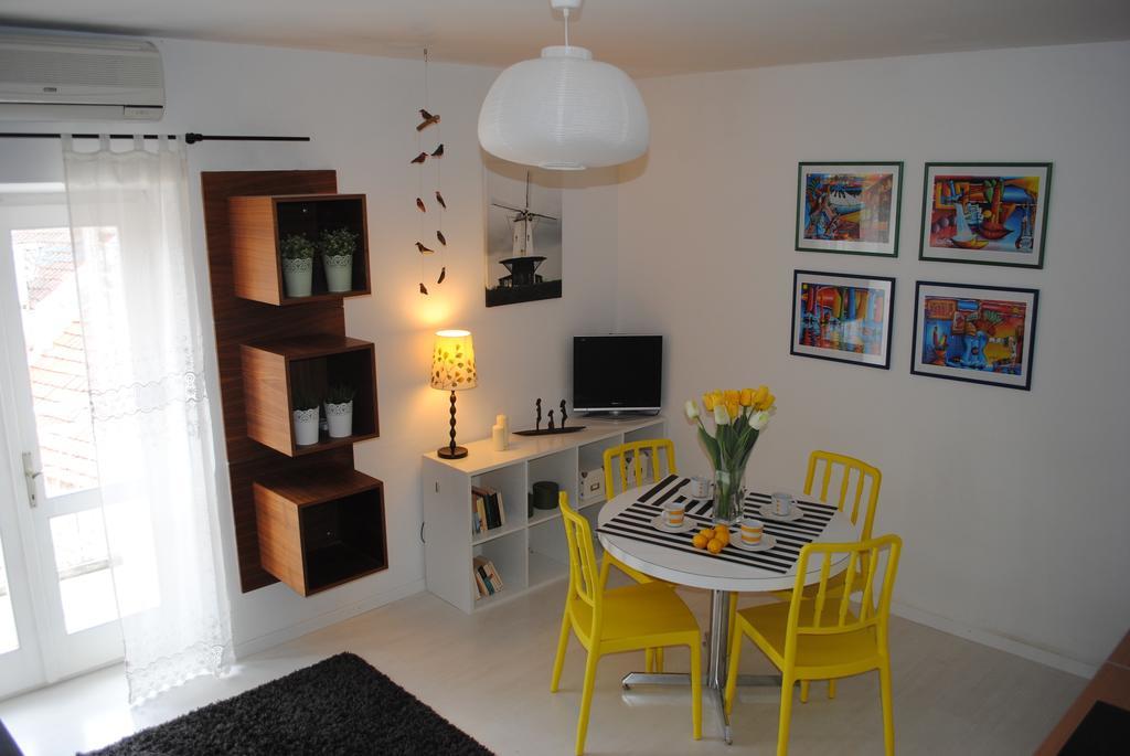 Apartment Optimist Makarska Rum bild