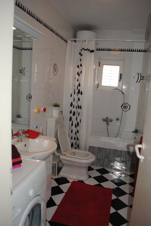 Apartment Optimist Makarska Rum bild
