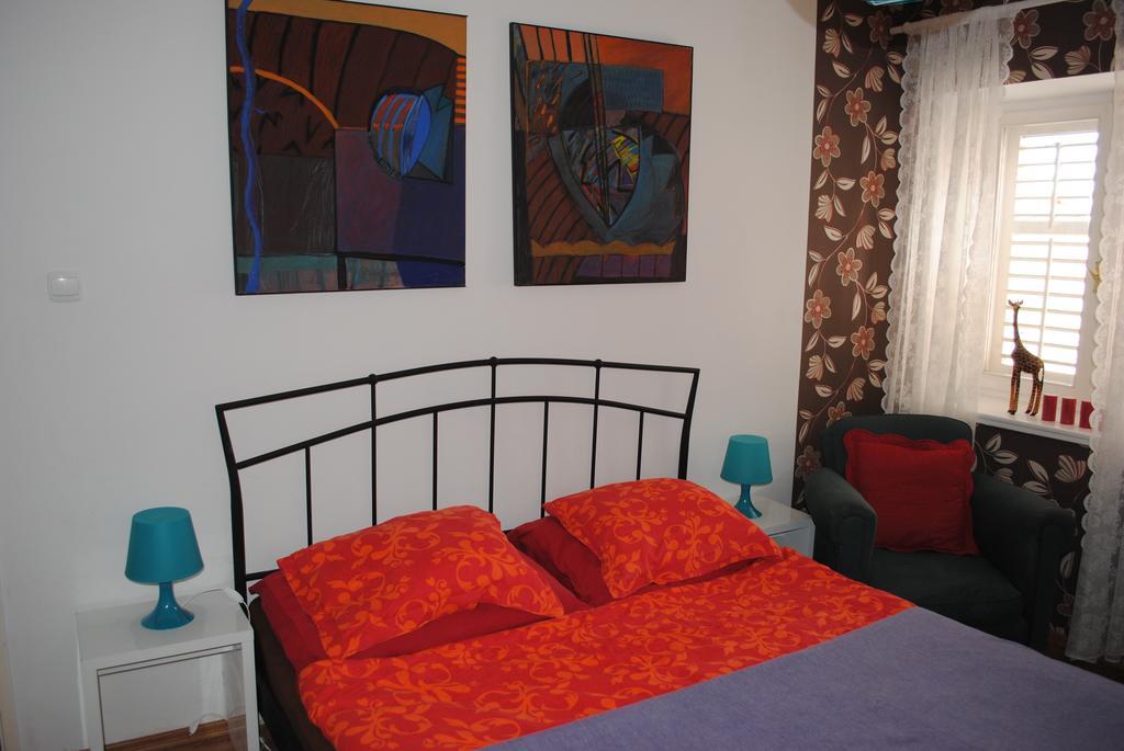 Apartment Optimist Makarska Rum bild
