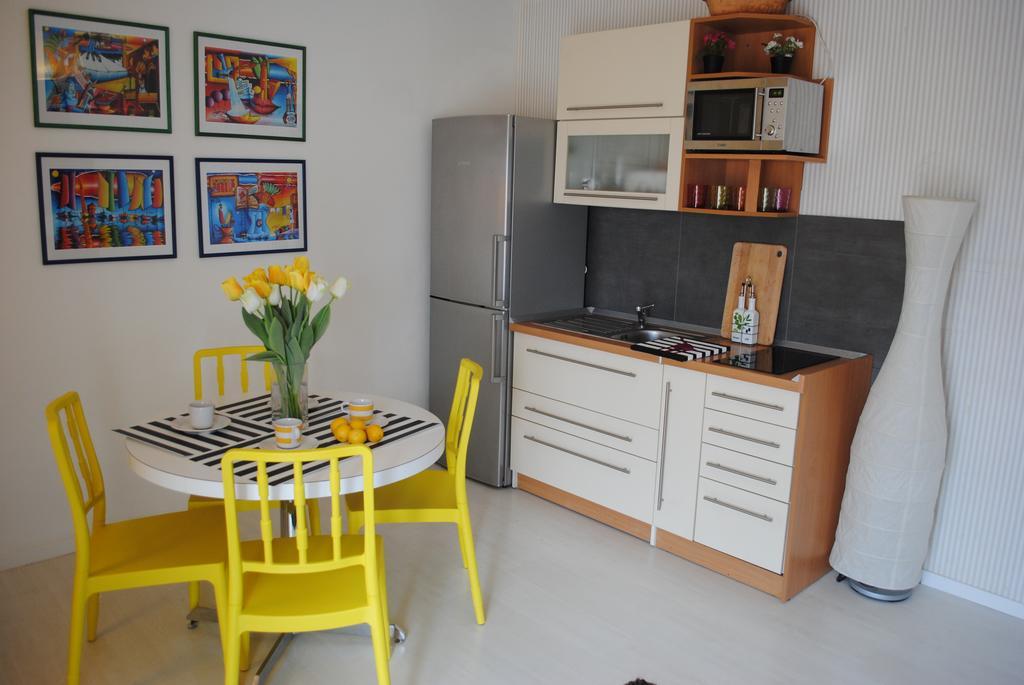 Apartment Optimist Makarska Rum bild