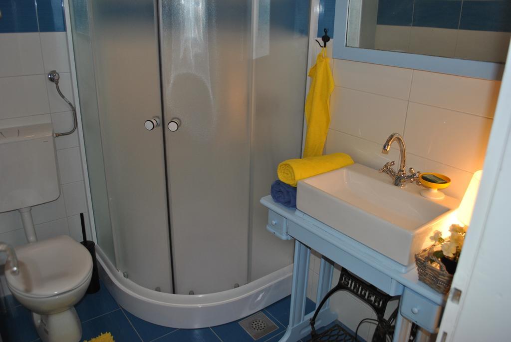 Apartment Optimist Makarska Rum bild