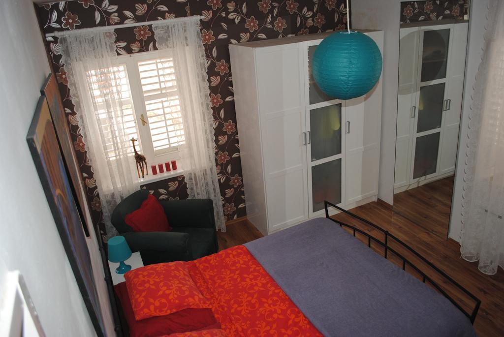 Apartment Optimist Makarska Rum bild