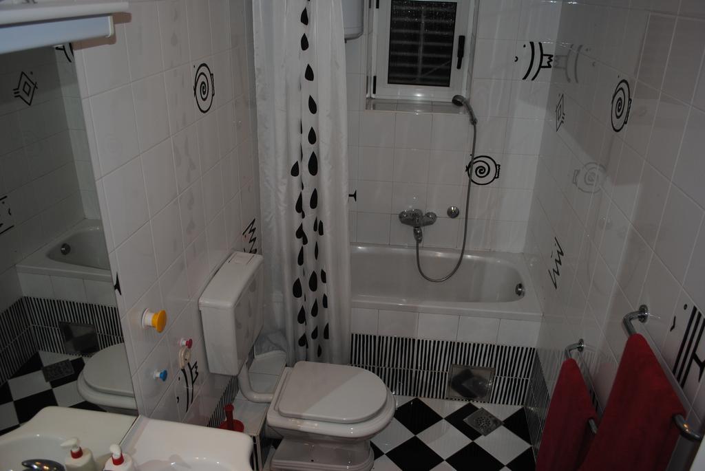 Apartment Optimist Makarska Rum bild